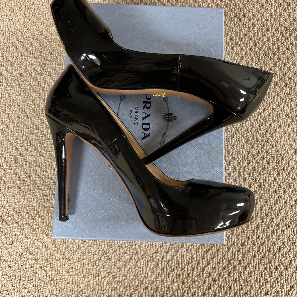PRADA Black Patent Leather Almond Toe Pumps Size 41